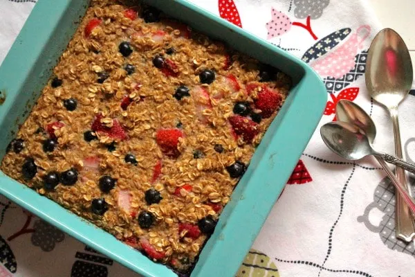 Strawberry-Blueberry Baked Oatmeal