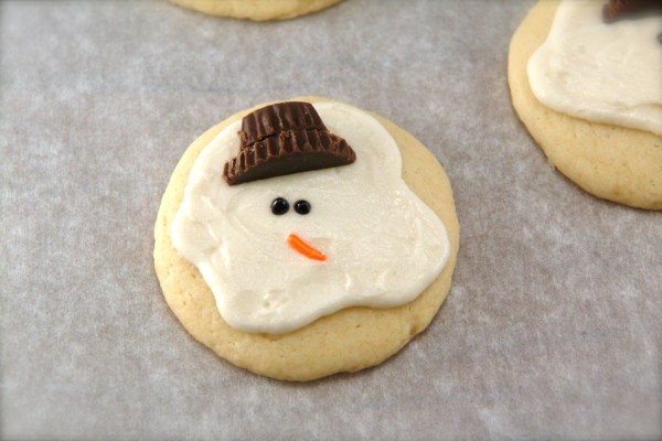 whipped melting snowman cookies