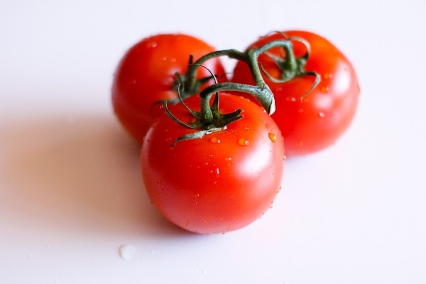 tomato_salad_stacks_with_herb_yogurt_dressing_2