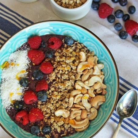 Blueberry Banana and Cashew Smoothie Bowl