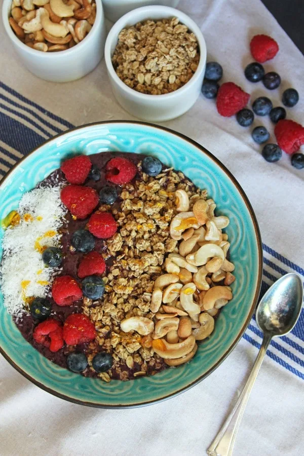 Blueberry, Banana & Cashew Smoothie Bowl