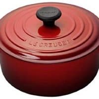 Le Creuset Signature Enameled Cast-Iron 4-1/2-Quart Round French (Dutch) Oven
