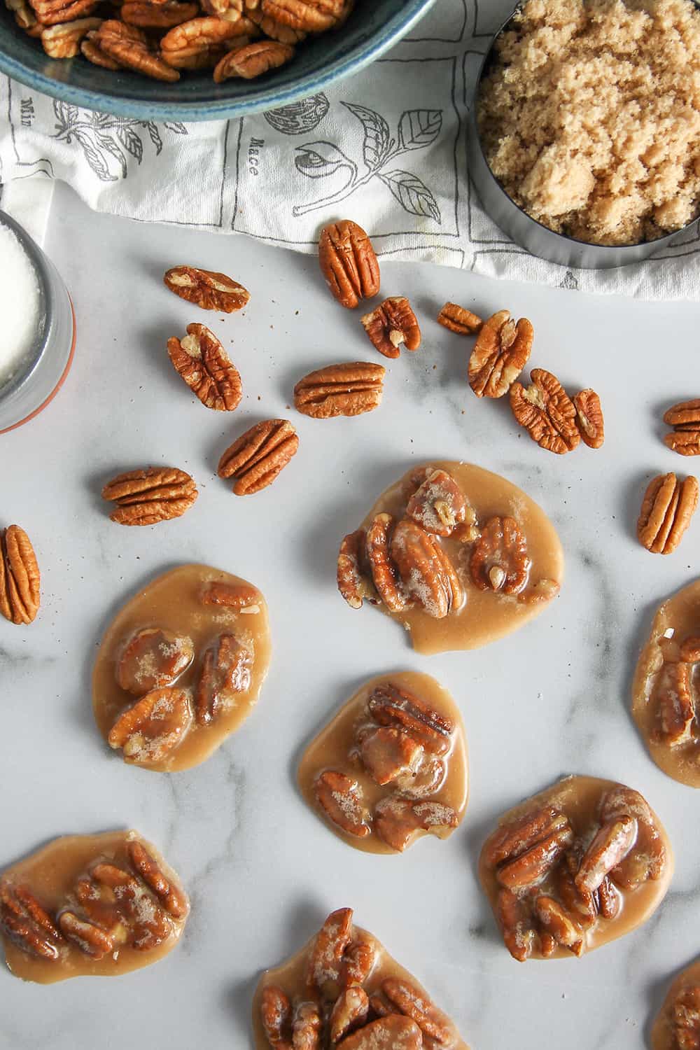 Pecan Pralines {Creamy Pecan Candies} | Stephie Cooks